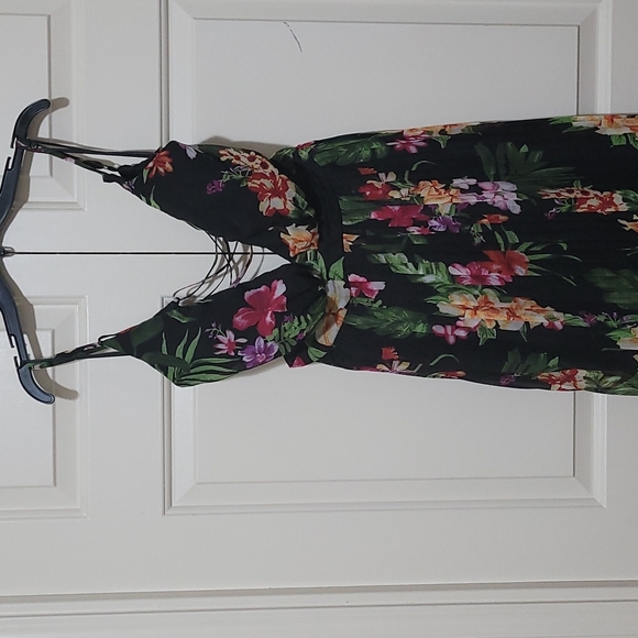 Floral Maxi Dress - Picture 5 of 6